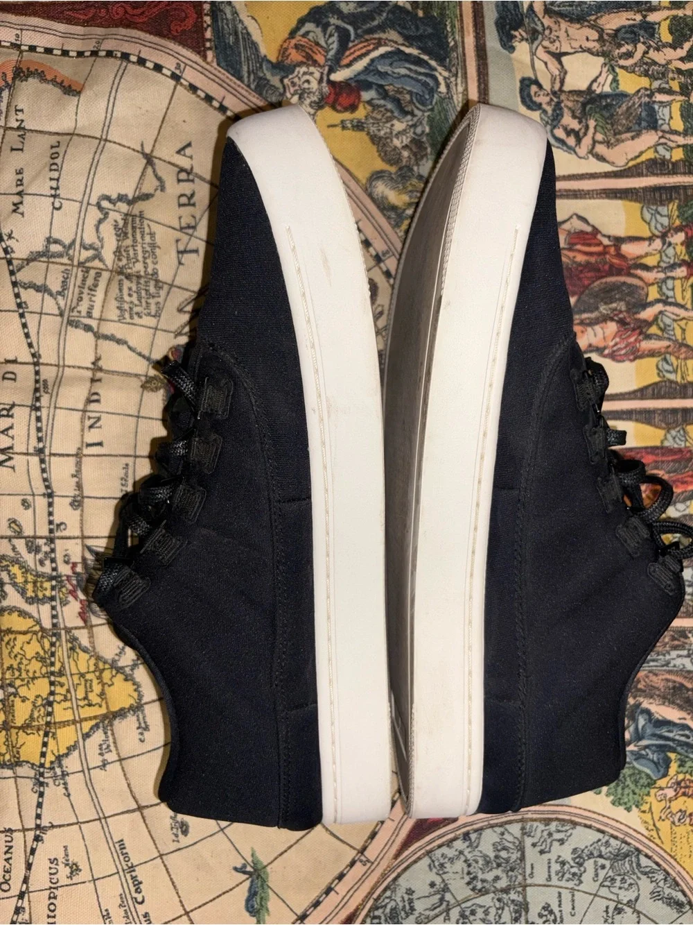 Jordan Men's Low-Top Sneakers in Black with White Sole